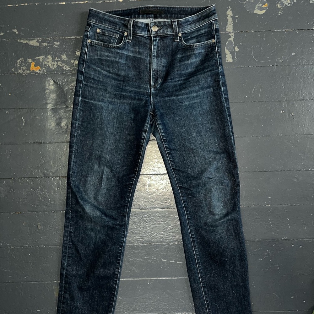 Joe’s Jeans Milla high rise straight ankle. Size 30